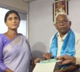 YS Sharmila meets TJS chief Kodandaram, urges him to lead T-SAVE