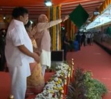 PM modi flags to vande bharat express at secunderabad railway station