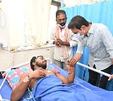 minister ktr visits cheemalapadu cylinder blast victims in nims