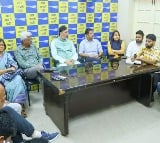 Aap leaders holds emergency meeting amid Cbi questioning kejriwal