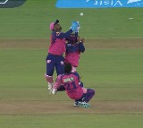 Trent Boult Grabs Catch After 3 Player Collision