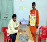 Independent candidate from Yadgir pays Rs10 000 deposit money in coins collected from voters in Karnataka