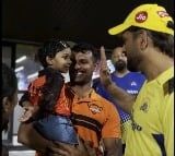 SRH bowler Natarajan daughter denied a shake hand with MSD
