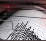 Earthquakes jolts Indonesias Kepulaun Batu