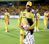 Ziva Dhoni adorably runs to MS Dhoni steals the show post CSK vs DC match