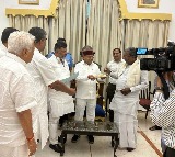 Governor Invites Siddaramaiah To Take Oath As Karnataka Chief Minister
