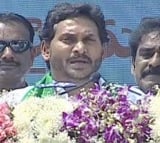 Jagan distributes tractors to farmers