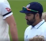 Team India and Australia Players Are Wearing Black Armbands