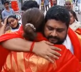 Adipurush director kisses Kriti Sanon near Tirumala
