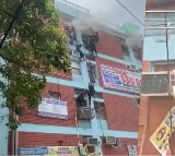 After fire breaks out at Delhi coaching institute students rappel down to safety