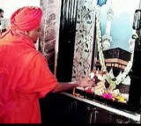 Gavi Siddeswara Swamiji a hindu seer inaugurates mosque in Karnataka 