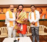 Kishan Reddy, Bandi Sanjay come together in a show of unity