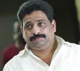TDP leader Budda Venkanna sells Tomato in Vijayawada at Rs 30 kilo