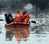 Parts of Delhi remain flooded despite slight decrease in Yamuna water level