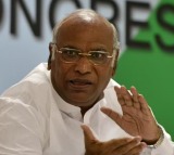 Modi is not that much strong says Kharge