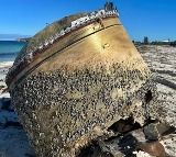 Twitter abuzz over mystery object on Australian beach