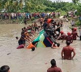 17 killed as bus plunges into pond in Bangladesh