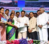 Amid protest, Jagan lays foundation stone for houses in Amaravati