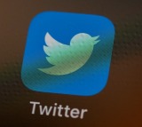 Twitter tells brands to spend $1K per month or lose 'gold' tick: Report