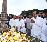 BRS neither with NDA nor with INDIA, says KCR