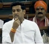 Shiv Sena MP Shrikant Shinde recites Hanuman Chalisa in Lok Sabha