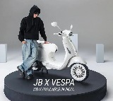 justin bieber x edition vespa scooter in lauched in india