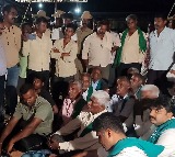 Karnataka Farmers Protest Over Cauvery Water In Mandya