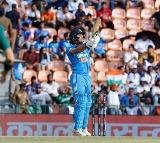 India score croses 100 mark against Pakistan