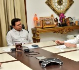 KTR dont want to respond on Chandrababu Naidu arrest