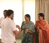 Sonia, Rahul & Priyanka console Gaddar’s family