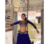 Viral Video Shows Woman Flaunt Belly Dance Moves In Mumbai Local Draws Criticism From Netizens