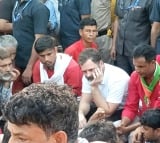 Rahul makes surprise visit to Railway station, interacts with porters