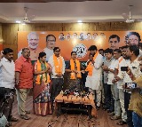Chikoti Praveen joins BJP
