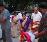 CM KCR wife Kalvakuntla Shobha arrives Tirumala