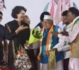 Priyanka Gandhi Breaks Into Laughter As Congress Leader Hands Over Bouquet Without Flowers In Indore