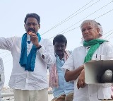 Telangana Congress persuades rebel to withdraw in Suryapet
