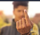 Taking Selfie while casting vote Is a crime warns EC