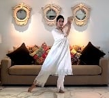 Janhvi Kapoor’s dance on ‘Jiya Jale’ draws comparison to mom Sridevi