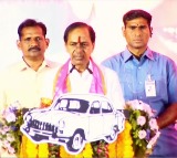 I am not fighting for any post, says KCR