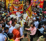 Shivakumar flags off traditional 11 day B'luru fest