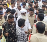 Police stopped JC Prabhakar Reddy rally in Tadipatri