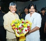 Chandrababu goes to Pawan Kalyan residence in Hyderabad