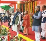 PM Modi flags off Jalna-Mumbai Vande Bharat Express amid cheers & claps