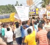 DSC Candidates protests in Avanigadda