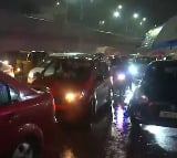 Heavy rain causes traffic jams holiday for schools and colleges 