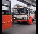 Pre Wedding Shoot in Hyderabad TSRTC bus