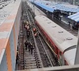 Railaway Announces Exgratia To The Charminar Express Train Accident Victims