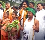 Chandrababu and Pawan In Bhogi Celebration in Amaravati Mandadam
