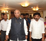 AICC President Shri Mallikarjuna Kharge arrived in Hyderabad 