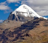 Now, Indian pilgrims can take mountain flight across Kailash Mansarovar